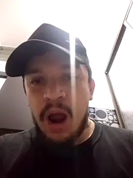 Snapshot of tony_landri chatting on 02-06-26, 08:34 tony landri online show from 02-06-26, 08:34