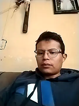 BoyHot11 online show from 01-15-26, 06:33