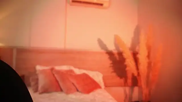 AliceShazaham  online show from 12-19-25, 06:42