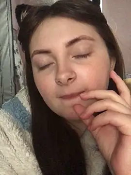 Snapshot of fairy365 chatting on 02-24-25, 11:43 fairy365 online show from 02-24-25, 11:43