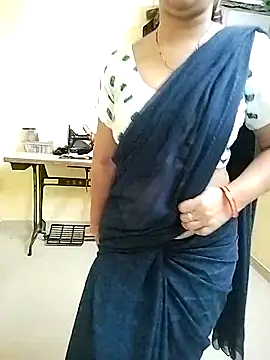 PayalSharmahot143 online show from 09-30-25, 04:45