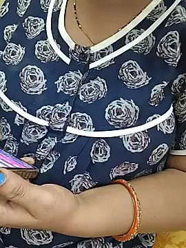 Snapshot of PayalSharmahot143 chatting on 06-12-26, 12:37 PayalSharmahot143 online show from 06-12-26, 12:37