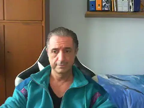 lliuk70mi online show from 12-14-24, 01:59