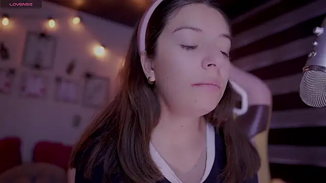 milly kenner online show from 10-25-25, 02:56