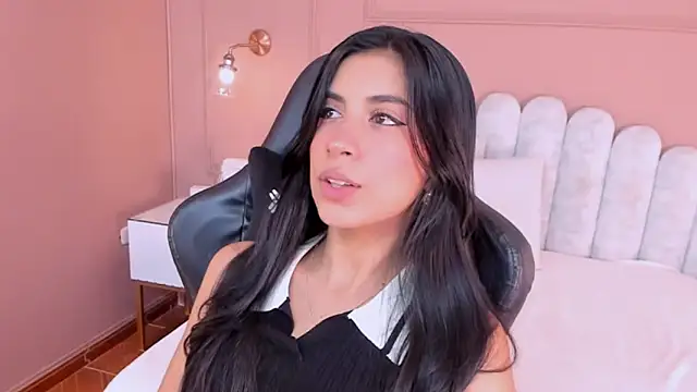 zia cooper online show from 03-20-26, 06:46