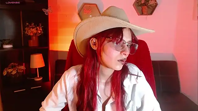 Snapshot of RedMeloddy chatting on 05-01-26, 10:03 RedMeloddy online show from 05-01-26, 10:03