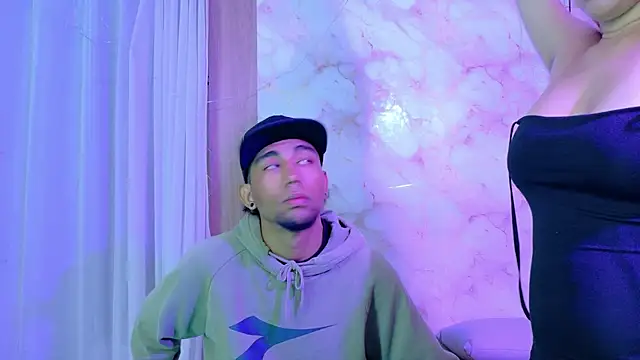 Snapshot of Annyeli chatting on 02-04-26, 12:16 Annyeli online show from 02-04-26, 12:16