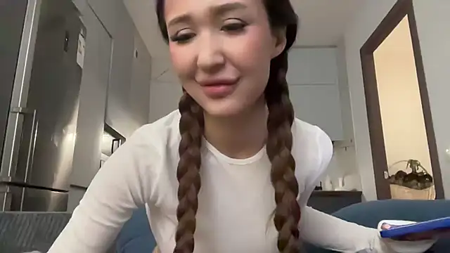 paola inga online show from 12-24-24, 09:06