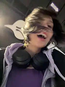 bigbabykiki online show from 02-13-25, 06:30