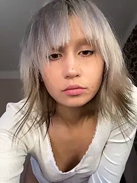 bigbabykiki online show from 10-25-25, 04:35