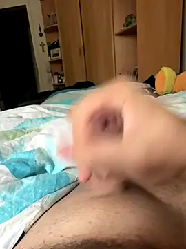 Snapshot of Gartengolem chatting on 09-13-25, 03:34 Gartengolem online show from 09-13-25, 03:34