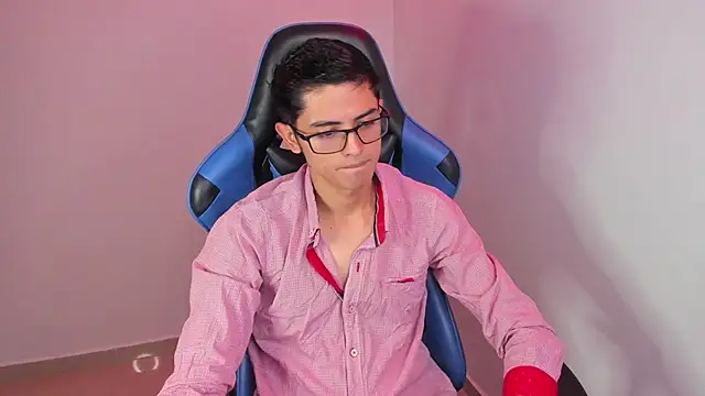 Snapshot of Ethan_Sai___ chatting on 01-10-25, 01:32 Ethan Sai online show from 01-10-25, 01:32