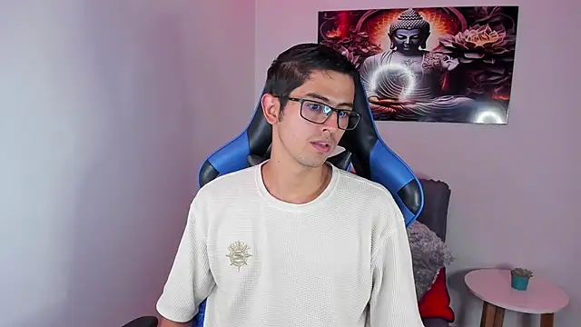 Snapshot of Ethan_Sai___ chatting on 03-07-25, 06:33 Ethan Sai online show from 03-07-25, 06:33