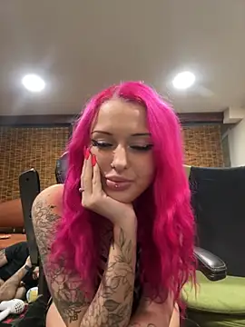 Snapshot of hellokittyy024 chatting on 01-09-25, 05:34 hellokittyy024 online show from 01-09-25, 05:34