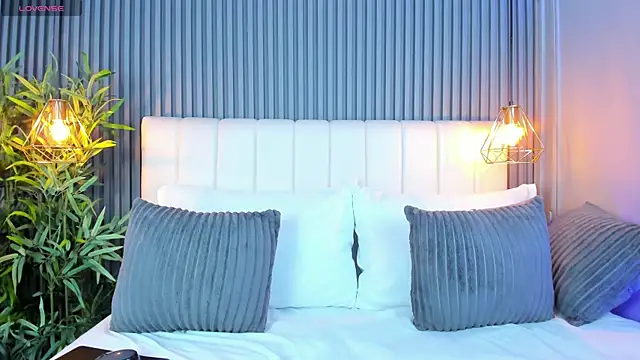 Snapshot of LinaGlam chatting on 09-24-25, 10:46 LinaGlam online show from 09-24-25, 10:46