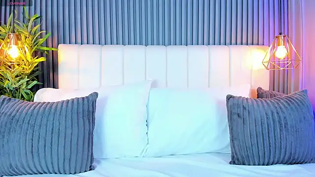 Snapshot of LinaGlam chatting on 09-27-25, 10:48 LinaGlam online show from 09-27-25, 10:48