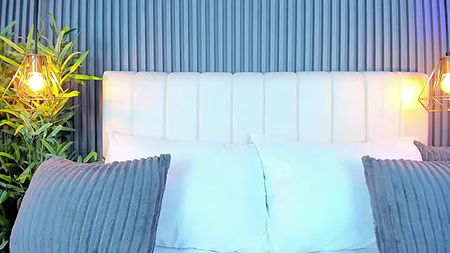 Snapshot of LinaGlam chatting on 09-29-25, 10:36 LinaGlam online show from 09-29-25, 10:36