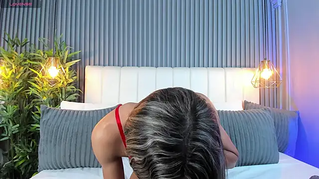 Snapshot of LinaGlam chatting on 11-12-25, 05:13 LinaGlam online show from 11-12-25, 05:13