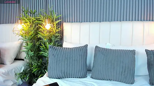 Snapshot of LinaGlam chatting on 11-14-25, 05:11 LinaGlam online show from 11-14-25, 05:11