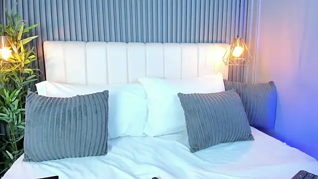 Snapshot of LinaGlam chatting on 11-18-25, 05:06 LinaGlam online show from 11-18-25, 05:06