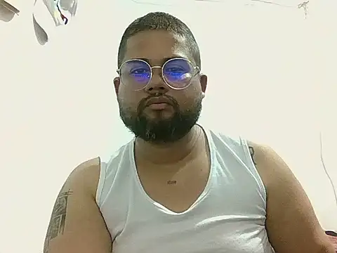 Snapshot of GABRIELGARCIA1313 chatting on 01-13-26, 08:03 GABRIELGARCIA1313 online show from 01-13-26, 08:03