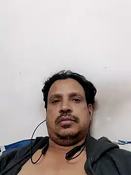 Snapshot of Raj1043 chatting on 12-19-24, 08:23 Raj1043 online show from 12-19-24, 08:23