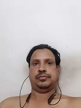 Snapshot of Raj1043 chatting on 12-28-24, 11:30 Raj1043 online show from 12-28-24, 11:30