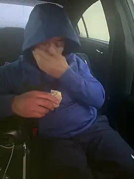 EatMyCake831 online show from 12-17-24, 08:21