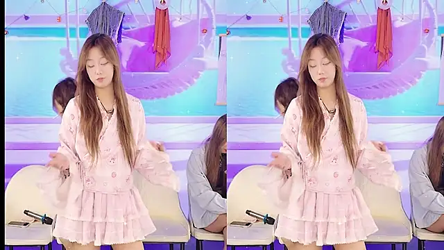 YIYI XIXI 18 online show from 02-19-25, 10:34