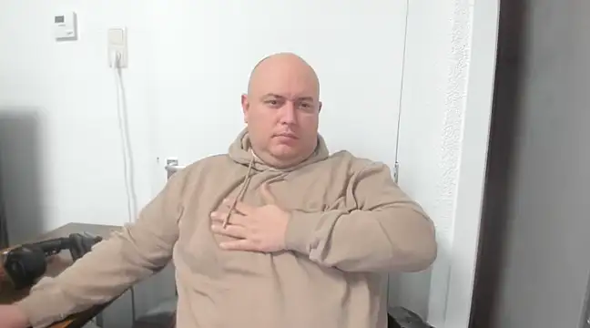 BigromeoXX online show from 02-14-25, 07:02