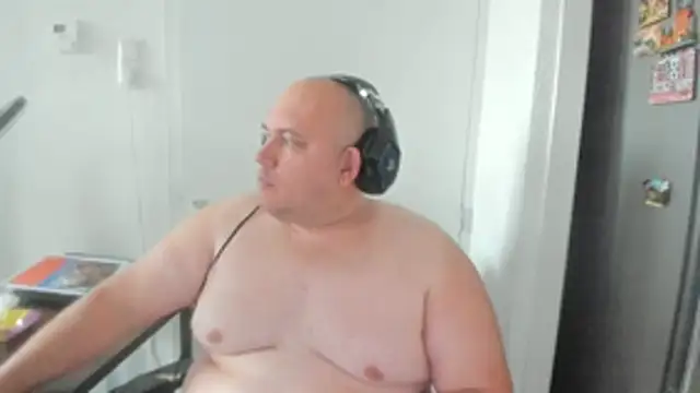 BigromeoXX online show from 10-31-25, 03:13