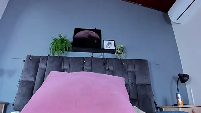 DulceAurora   online show from 03-06-26, 03:03