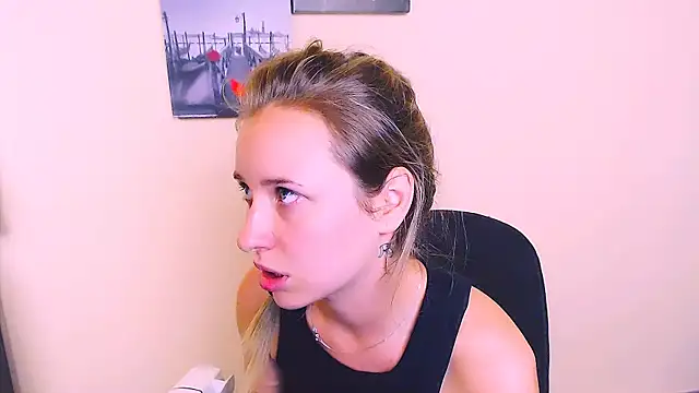 Snapshot of _Nicole_new chatting on 07-28-26, 02:05 Nicole new online show from 07-28-26, 02:05