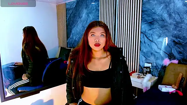 Isalombardi online show from 09-25-25, 04:16