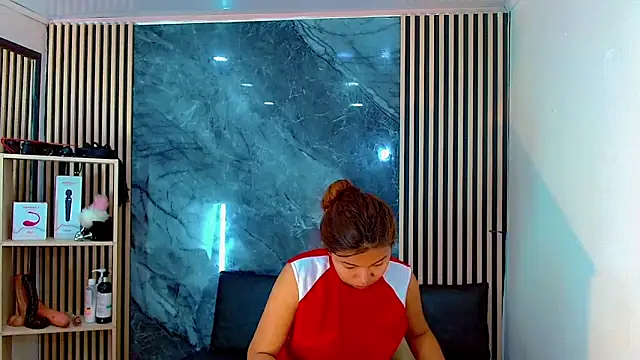 Isalombardi online show from 10-23-25, 03:50