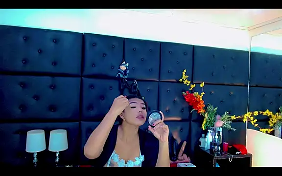 Snapshot of Isalombardi chatting on 04-07-26, 02:12 Isalombardi online show from 04-07-26, 02:12