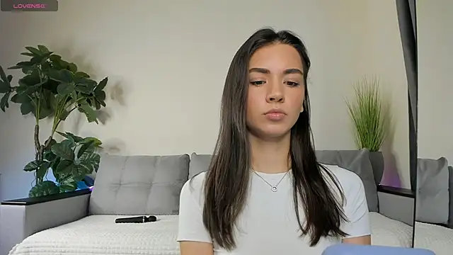 Snapshot of NicoleLuv chatting on 12-02-24, 01:13 NicoleLuv online show from 12-02-24, 01:13