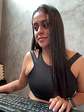 Snapshot of amorinha99 chatting on 05-26-26, 05:42 amorinha99 online show from 05-26-26, 05:42