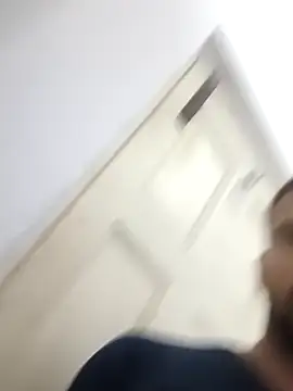 yourboy2000   online show from 10-01-25, 09:37