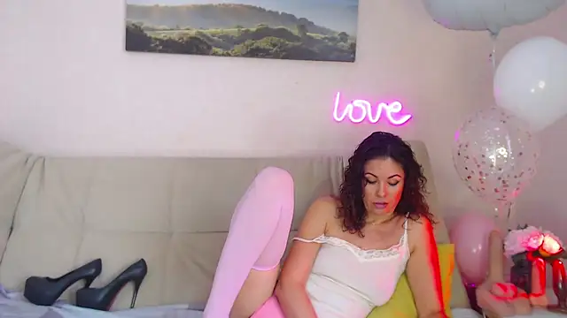 Snapshot of MariaModel chatting on 02-19-25, 07:06 MariaModel online show from 02-19-25, 07:06