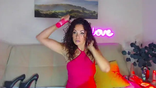 Snapshot of MariaModel chatting on 10-21-25, 07:31 MariaModel online show from 10-21-25, 07:31