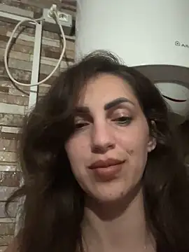 EmaSkyes online show from 09-29-25, 06:13