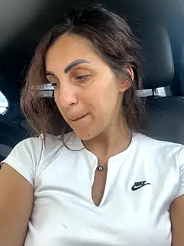 EmaSkyes online show from 10-25-25, 11:29