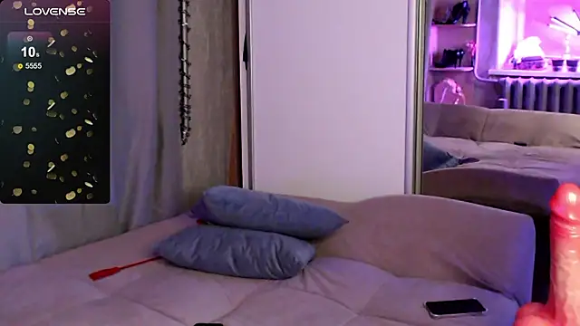 Snapshot of Carrie_Moonshine chatting on 02-26-25, 09:37 Carrie Moonshine online show from 02-26-25, 09:37