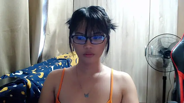 Snapshot of Altheaslut_69 chatting on 04-15-26, 06:31 Altheaslut 69 online show from 04-15-26, 06:31