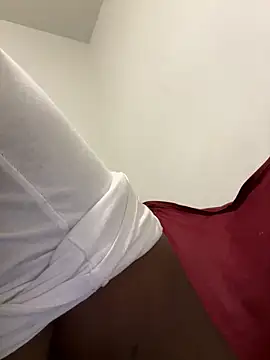 Snapshot of honeybrow chatting on 01-09-25, 09:05 honeybrow online show from 01-09-25, 09:05