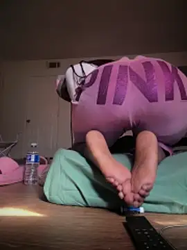 Snapshot of honeybrow chatting on 02-25-26, 03:32 honeybrow online show from 02-25-26, 03:32