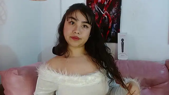 hinataleecs online show from 11-30-25, 06:56