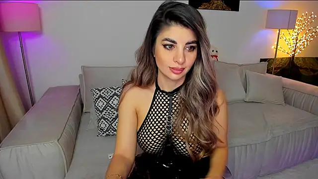 Snapshot of Queenofyouredreams chatting on 01-26-25, 12:58 Queenofyouredreams online show from 01-26-25, 12:58