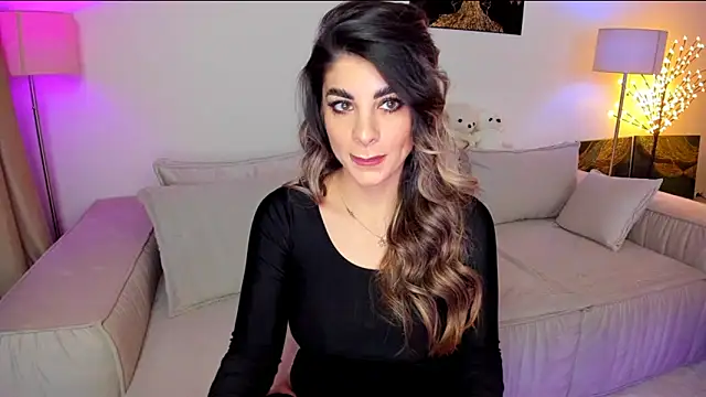 Snapshot of Queenofyouredreams chatting on 02-23-25, 12:19 Queenofyouredreams online show from 02-23-25, 12:19